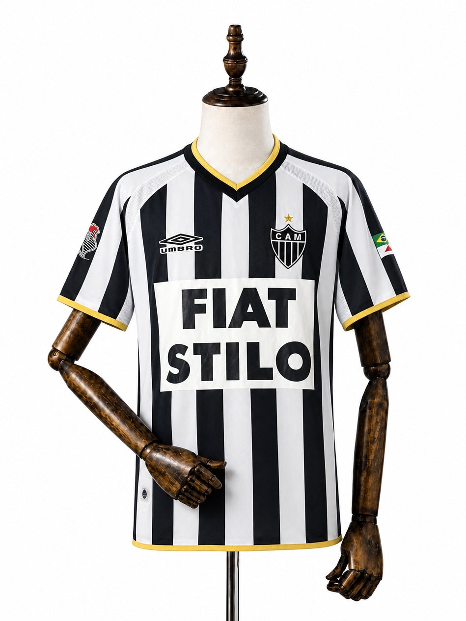 Atlético-MG Home Retro Jersey front wood mannequin white background
