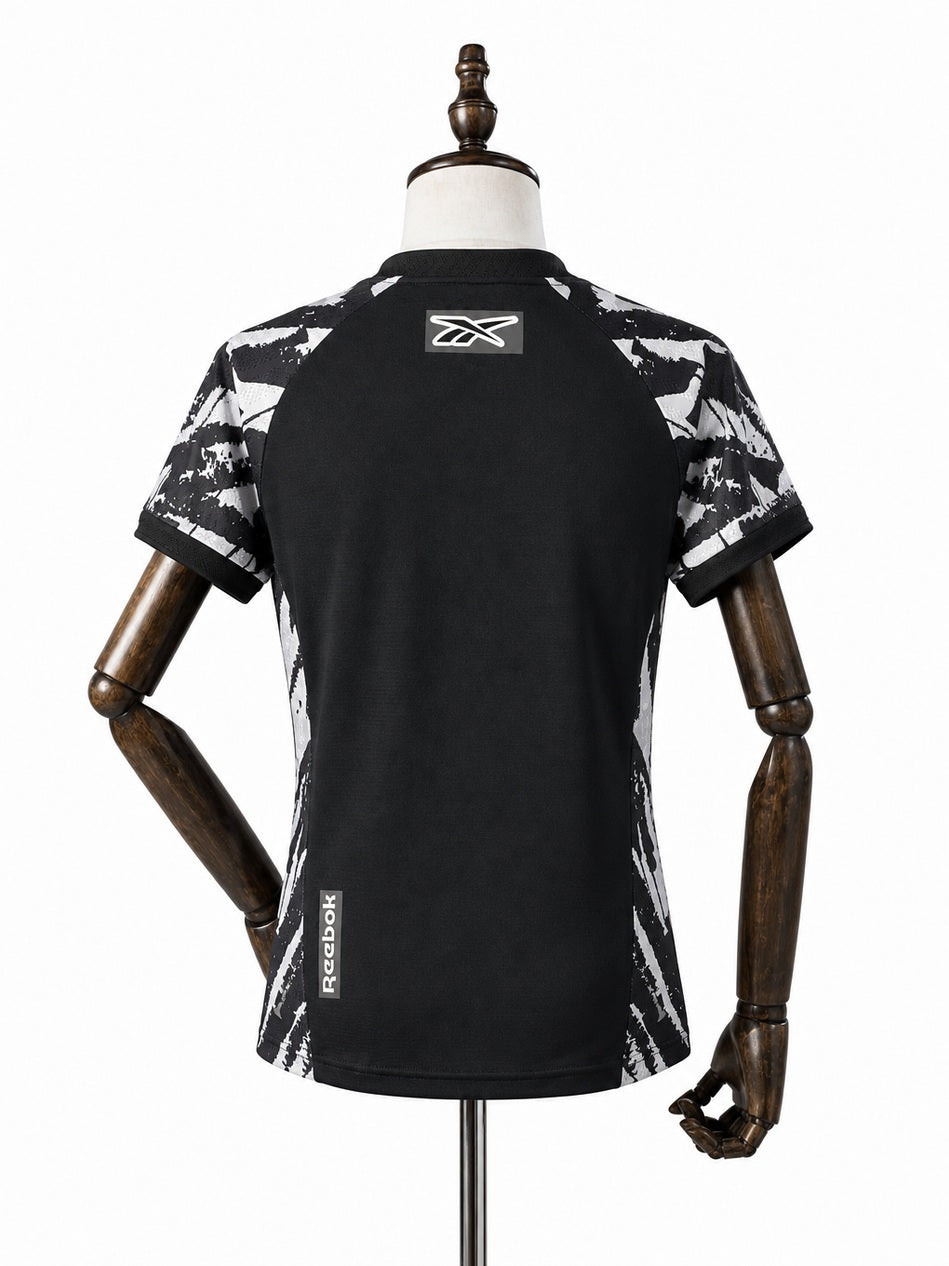 Botafogo third away woman Jersey back wood mannequin white background