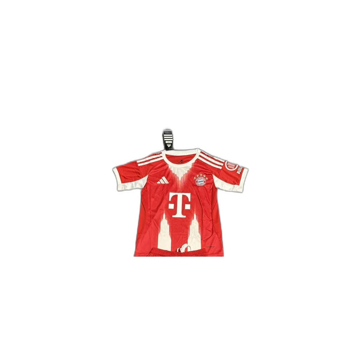 Camisa 2025-26 Bayern Munich Home Infantil detalhe escudo manequim fundo branco