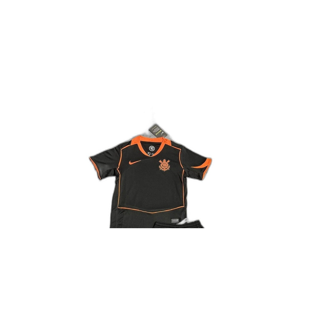 Camisa 2025-26 Corinthians III Infantil detalhe escudo manequim fundo branco