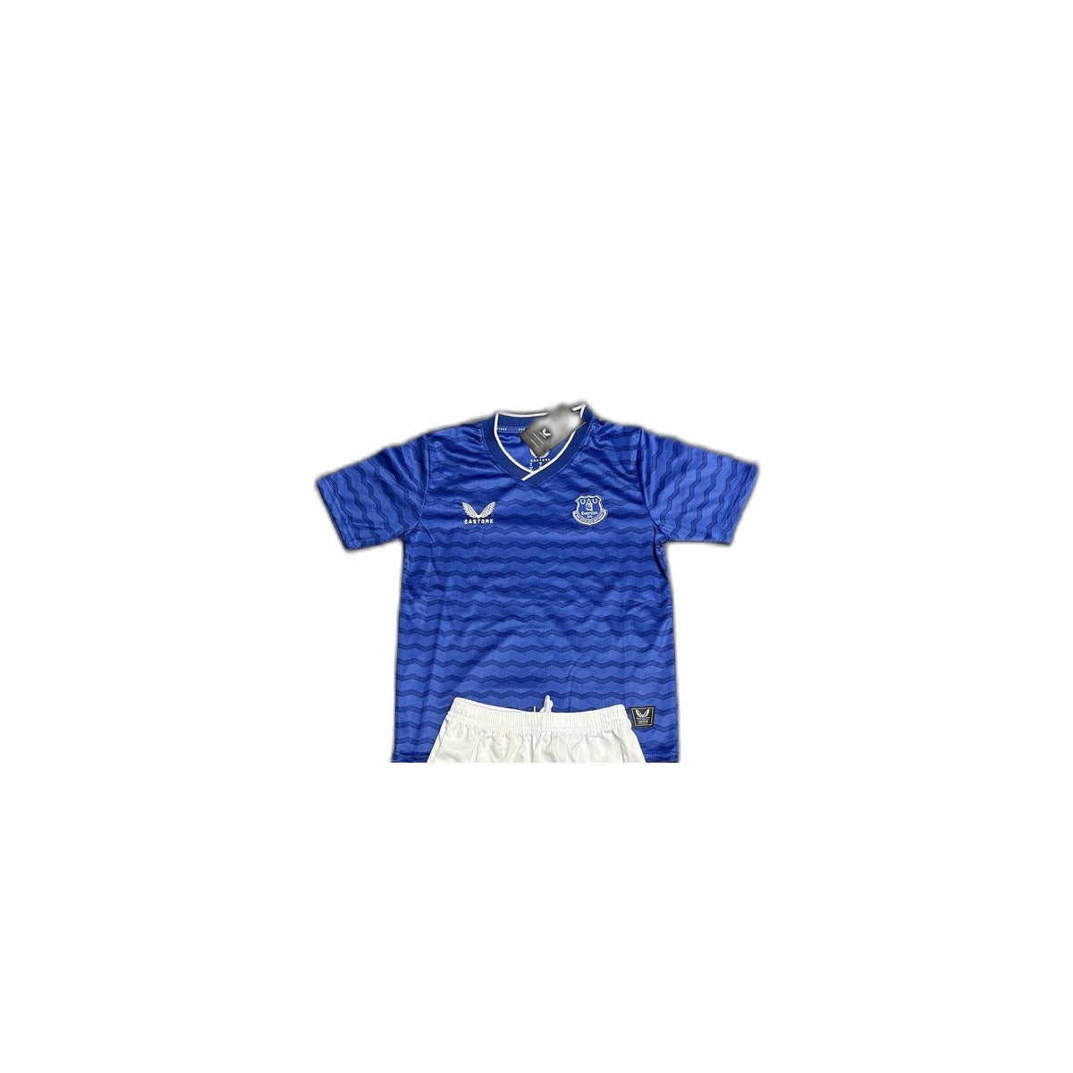 Camisa 2025-26 Everton Home Infantil detalhe escudo manequim fundo branco