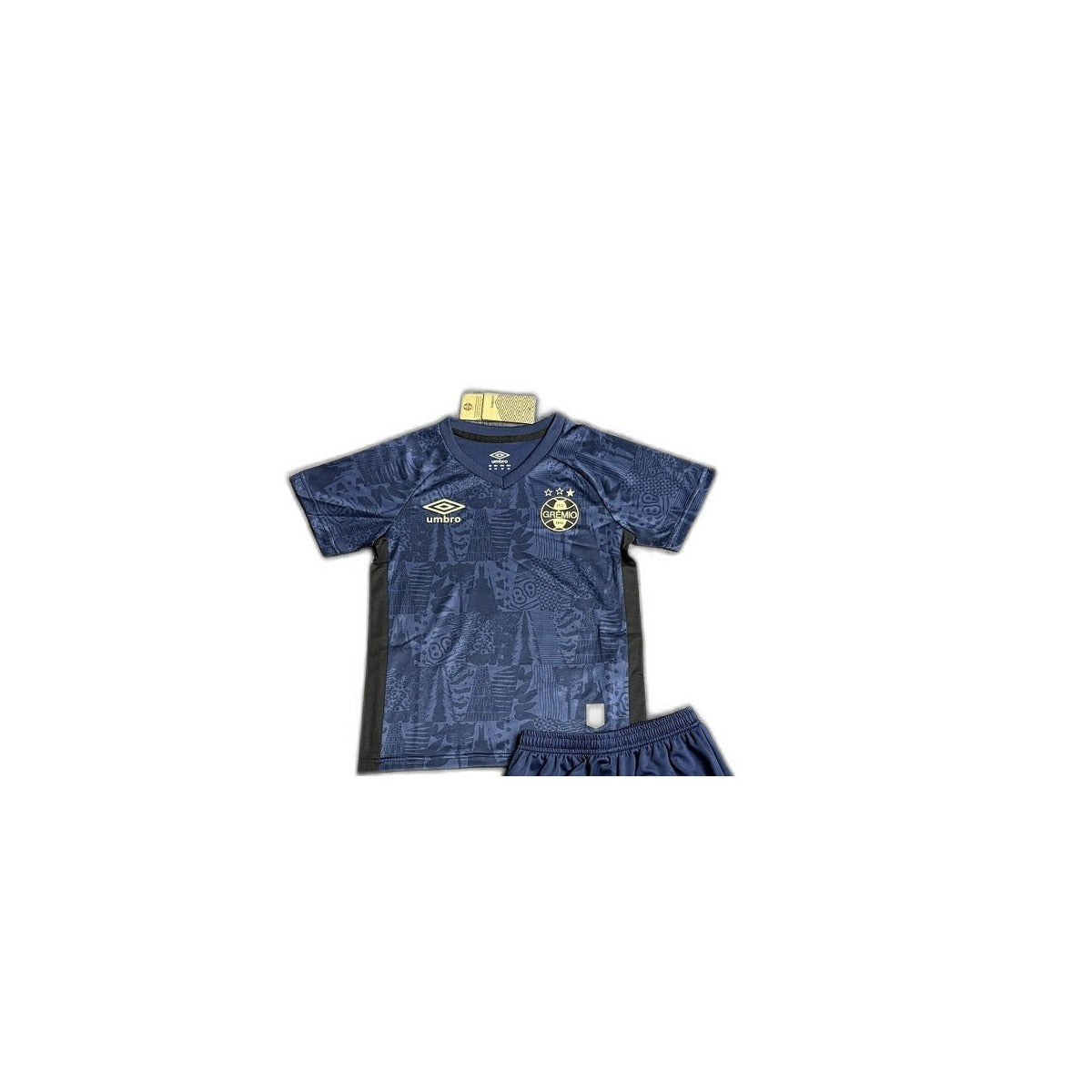 Camisa 2025-26 Gremio III Infantil detalhe escudo manequim fundo branco