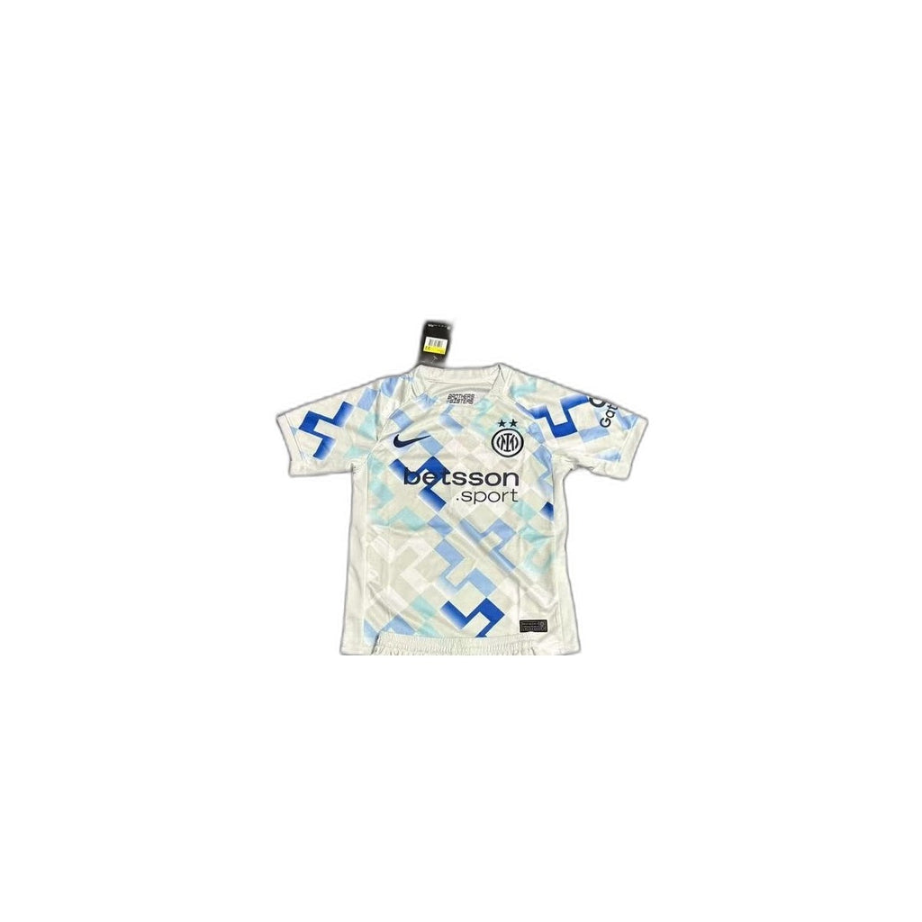 Camisa 2025-26 Inter Milan Away Infantil detalhe escudo manequim fundo branco