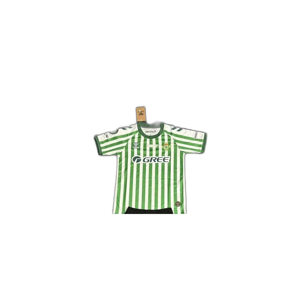 Camisa 2025-26 Real Betis Infantil detalhe escudo manequim fundo branco
