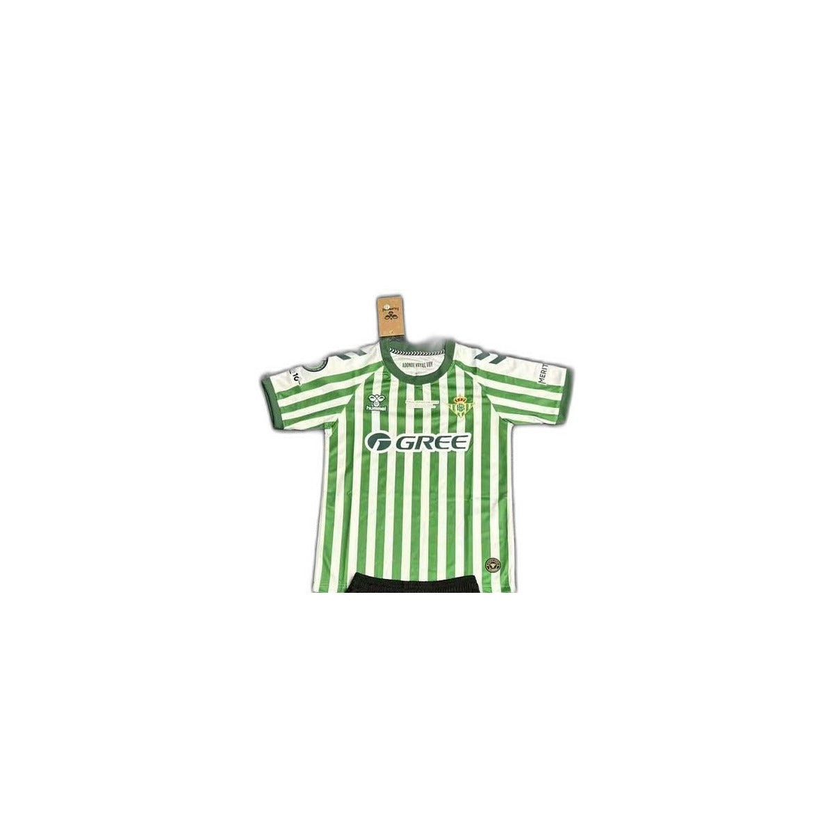 Camisa 2025-26 Real Betis Infantil detalhe escudo manequim fundo branco
