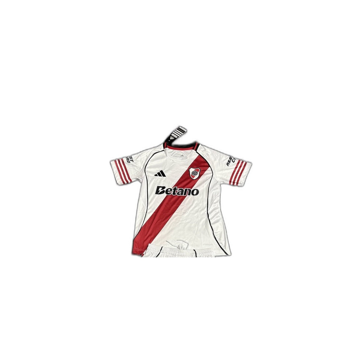 Camisa 2025-26 River Plate Home Infantil detalhe escudo manequim fundo branco