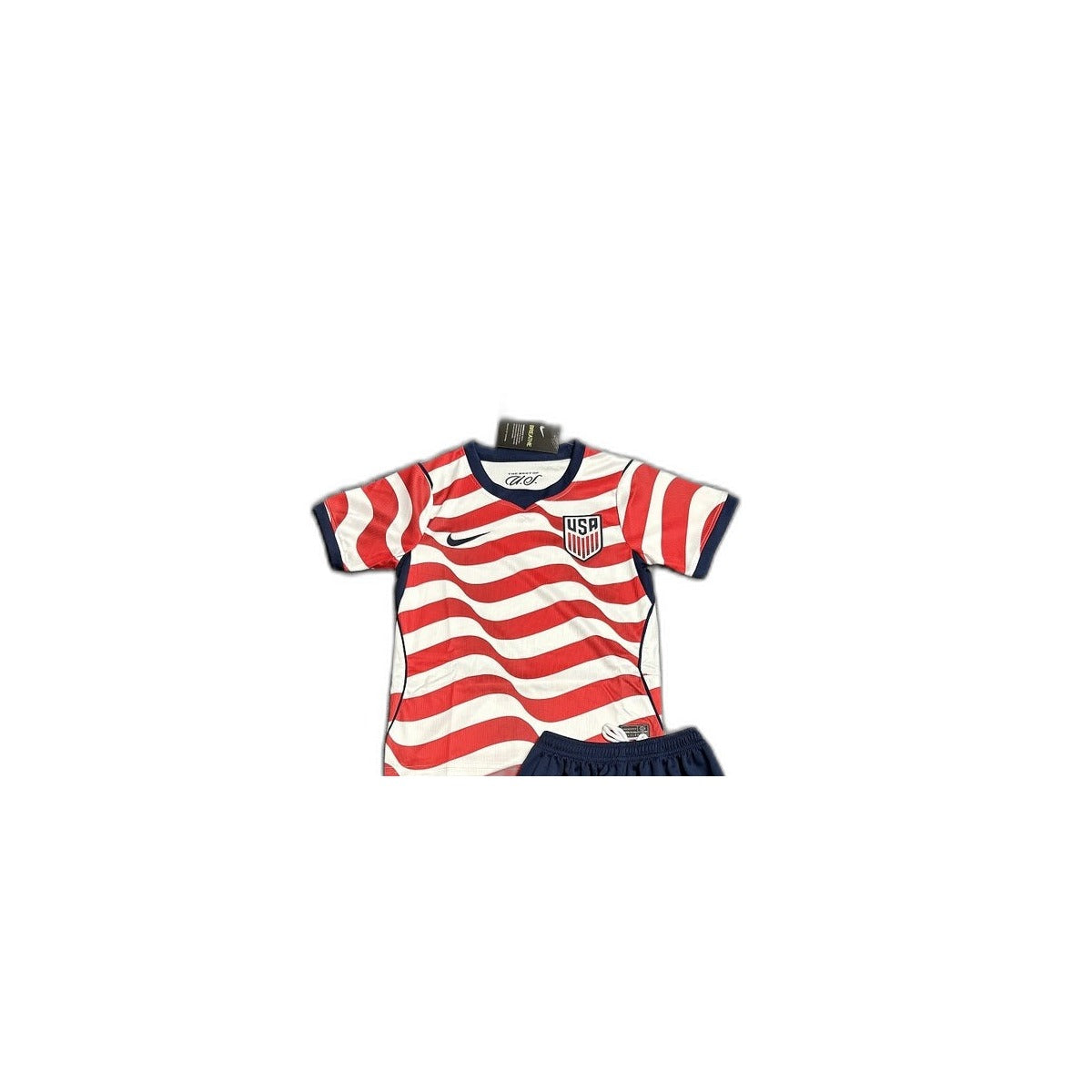 Camisa 2026-27 USA Home Infantil detalhe escudo manequim fundo branco