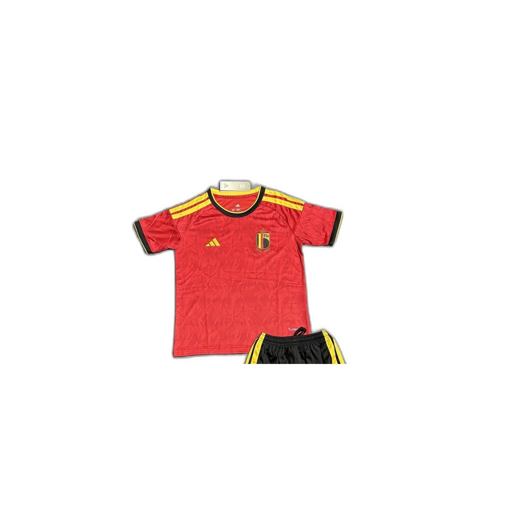 Camisa 2026 Belgium Home Infantil detalhe escudo manequim fundo branco
