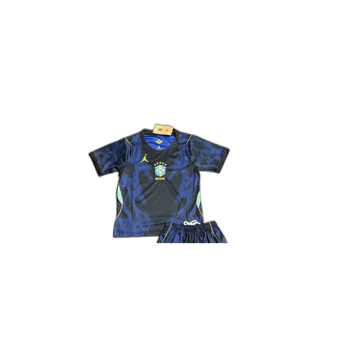 Camisa 2026 Brazil Away Infantil detalhe escudo manequim fundo branco