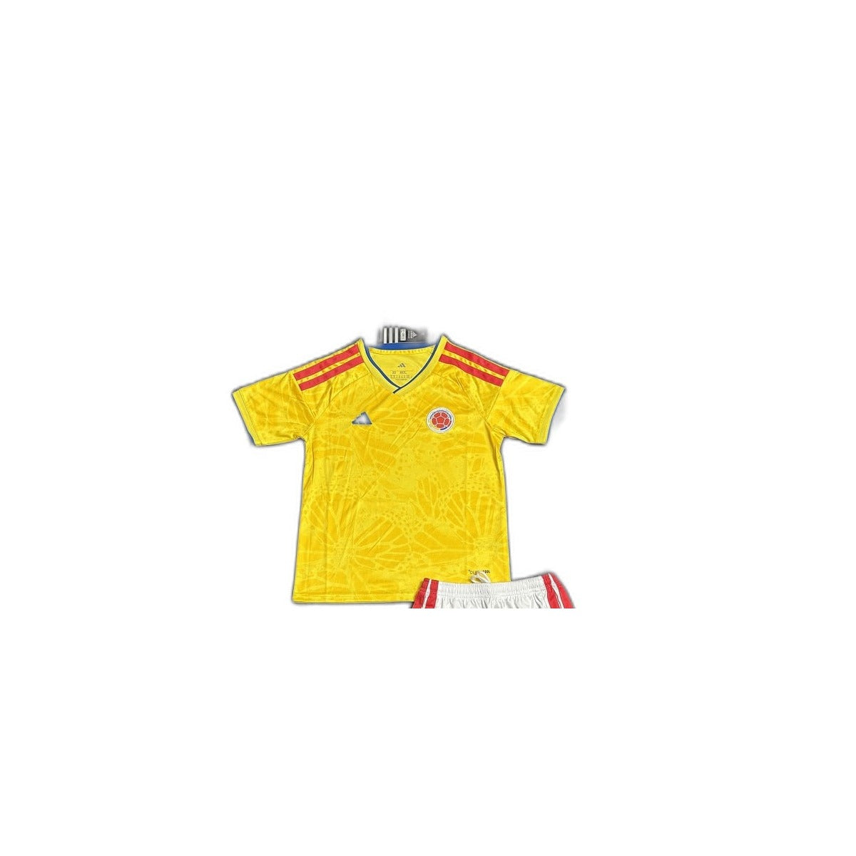 Camisa 2026 Colombia home jersey Infantil detalhe escudo manequim fundo branco