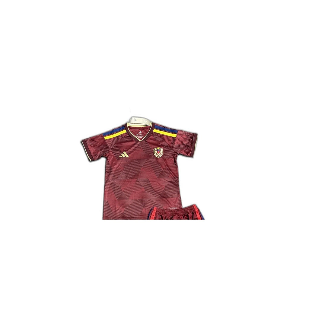 Camisa 2026 Venezuela Home Infantil detalhe escudo manequim fundo branco
