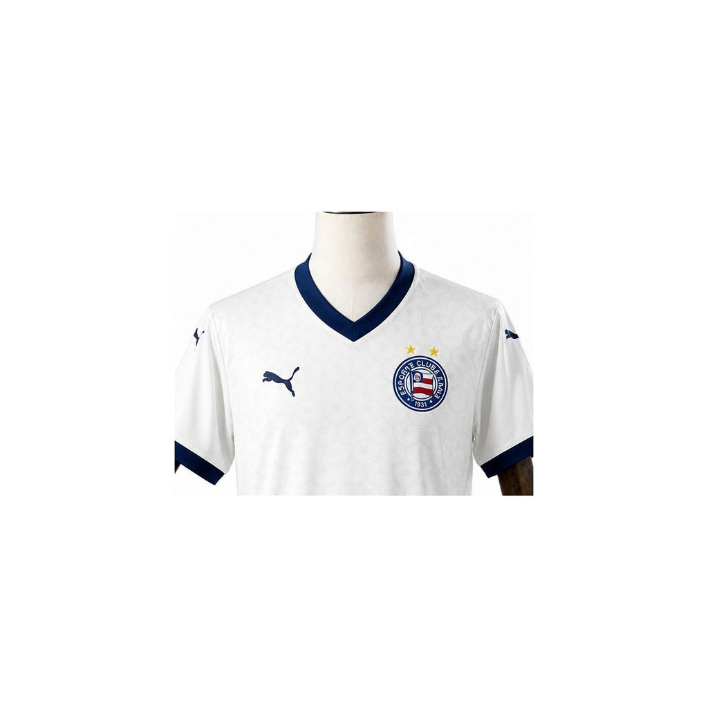 Camisa Bahia - 1º Uniforme Torcedor Sem Patch 2025/2026 detalhe escudo manequim fundo branco