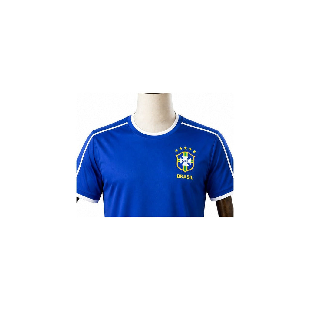 Camisa Seleção Brasileira Retrô Azul 1998 detalhe escudo manequim fundo branco