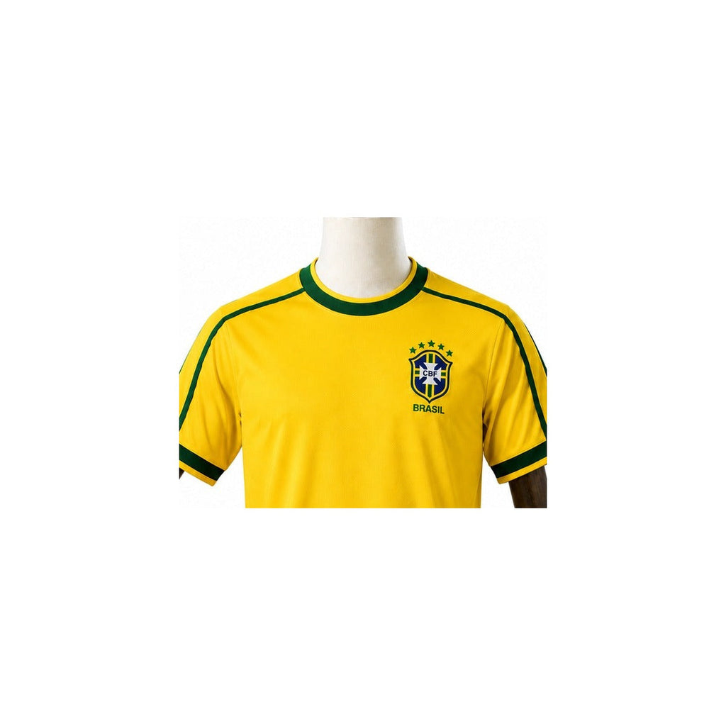 Camisa Seleção Brasileira Amarela Retrô 1998 detalhe escudo manequim fundo branco