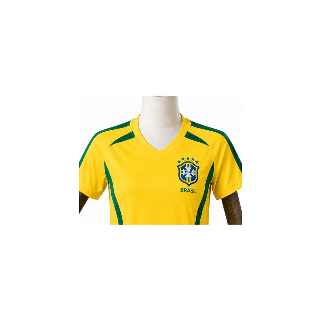 Camisa Seleção Brasileira Feminina Amarela 2002 detalhe escudo manequim fundo branco