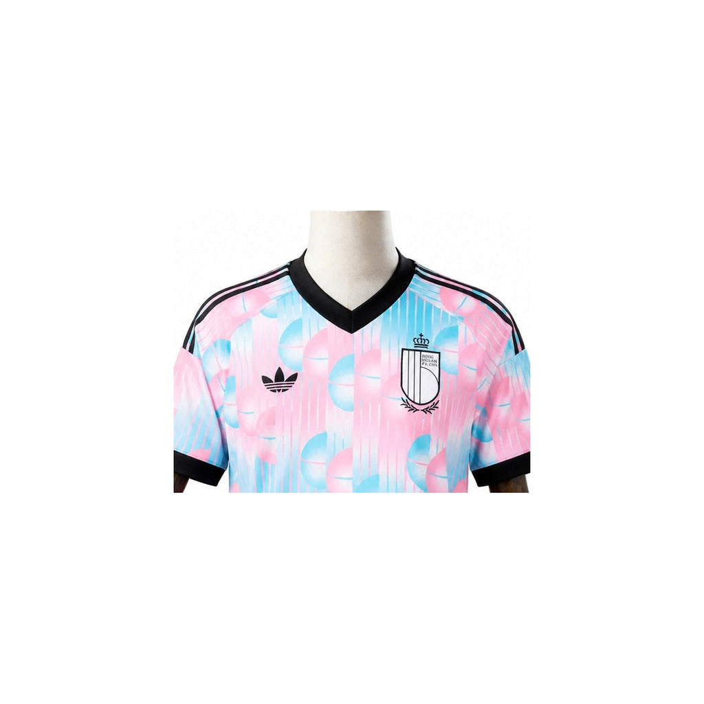 Camisa Seleção Bélgica - 2º Uniforme Torcedor 2026 detalhe escudo manequim fundo branco