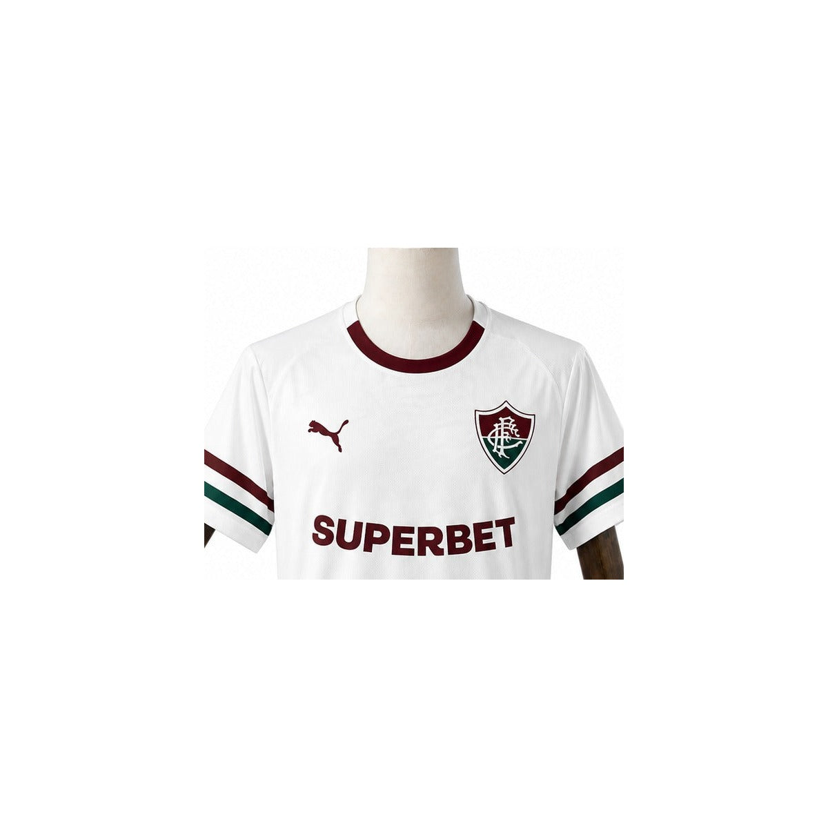 Camisa Fluminense - 2º Uniforme Torcedor Sem Patch 2026/2027 detalhe escudo manequim fundo branco