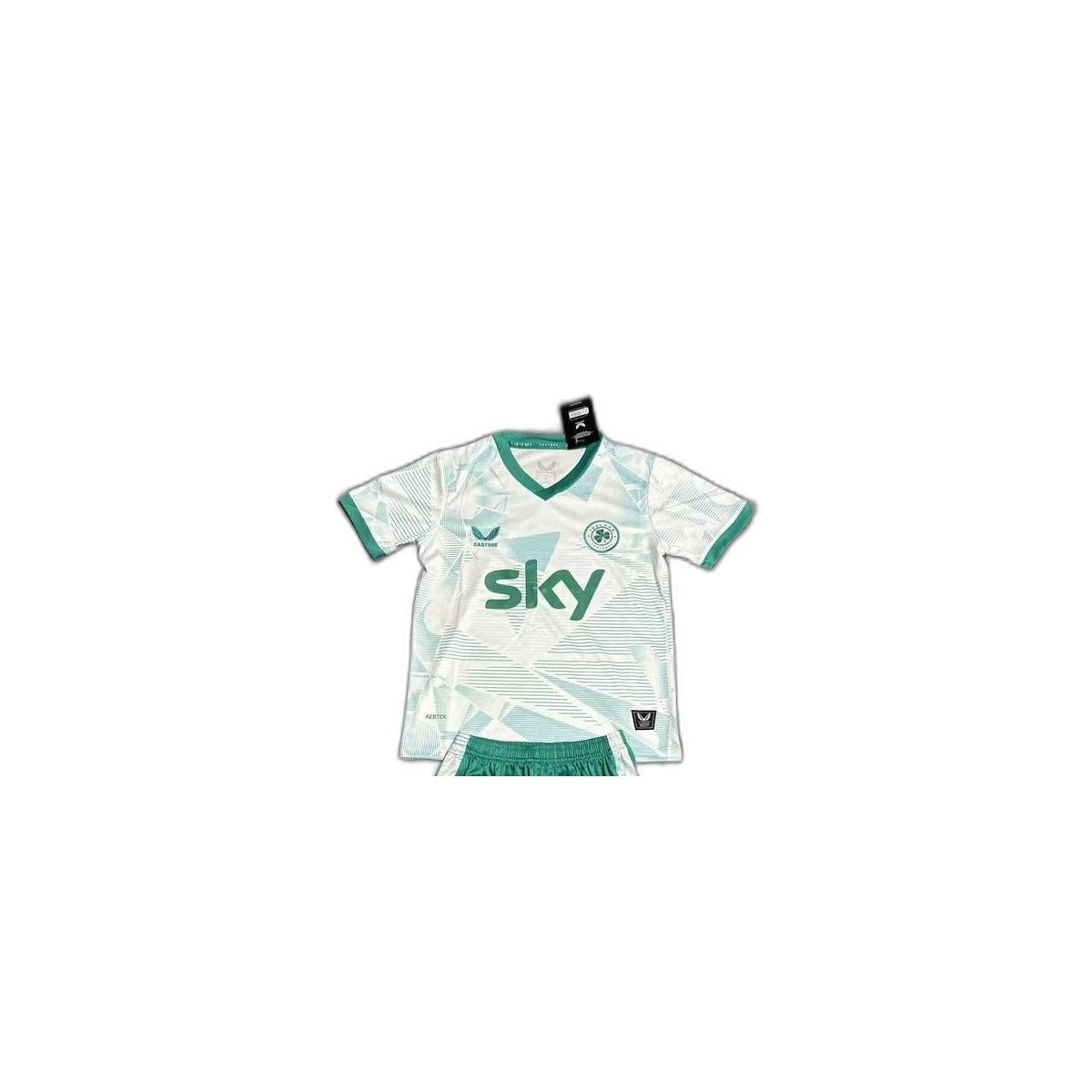 Camisa Ireland 2025-26 Away Infantil detalhe escudo manequim fundo branco