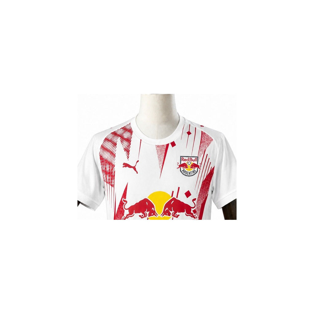 Camisa RB Bragantino - 1º Uniforme Torcedor Sem Patch 2026/2027 detalhe escudo manequim fundo branco