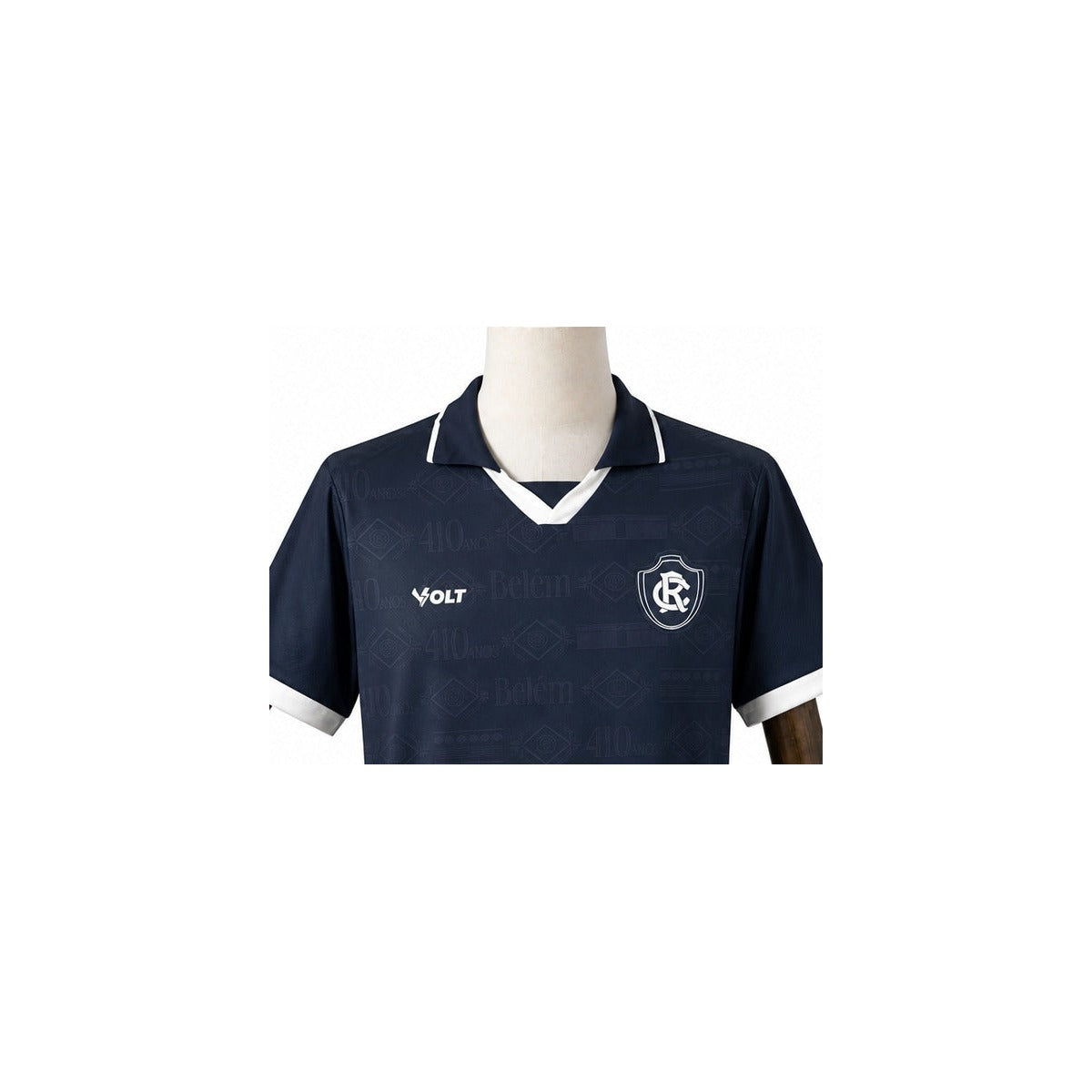 Camisa Remo - 1º Uniforme Torcedor Sem Patch 2026/2027 detalhe escudo manequim fundo branco