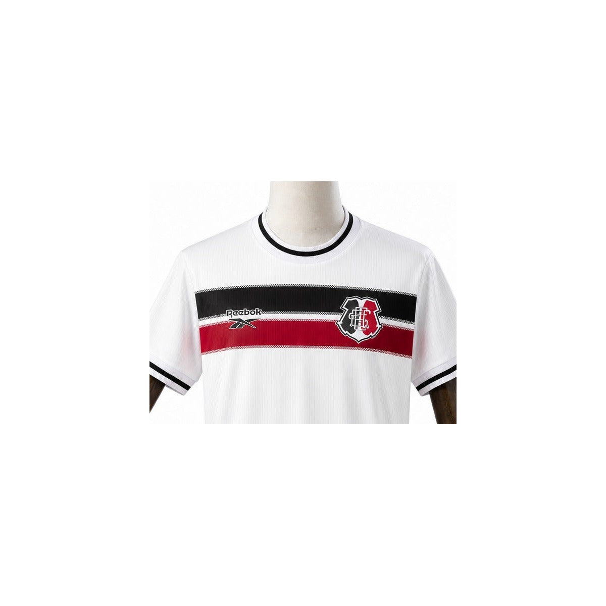 Camisa Santa Cruz - 2º Uniforme Torcedor Sem Patch 2026/2027 detalhe escudo manequim fundo branco