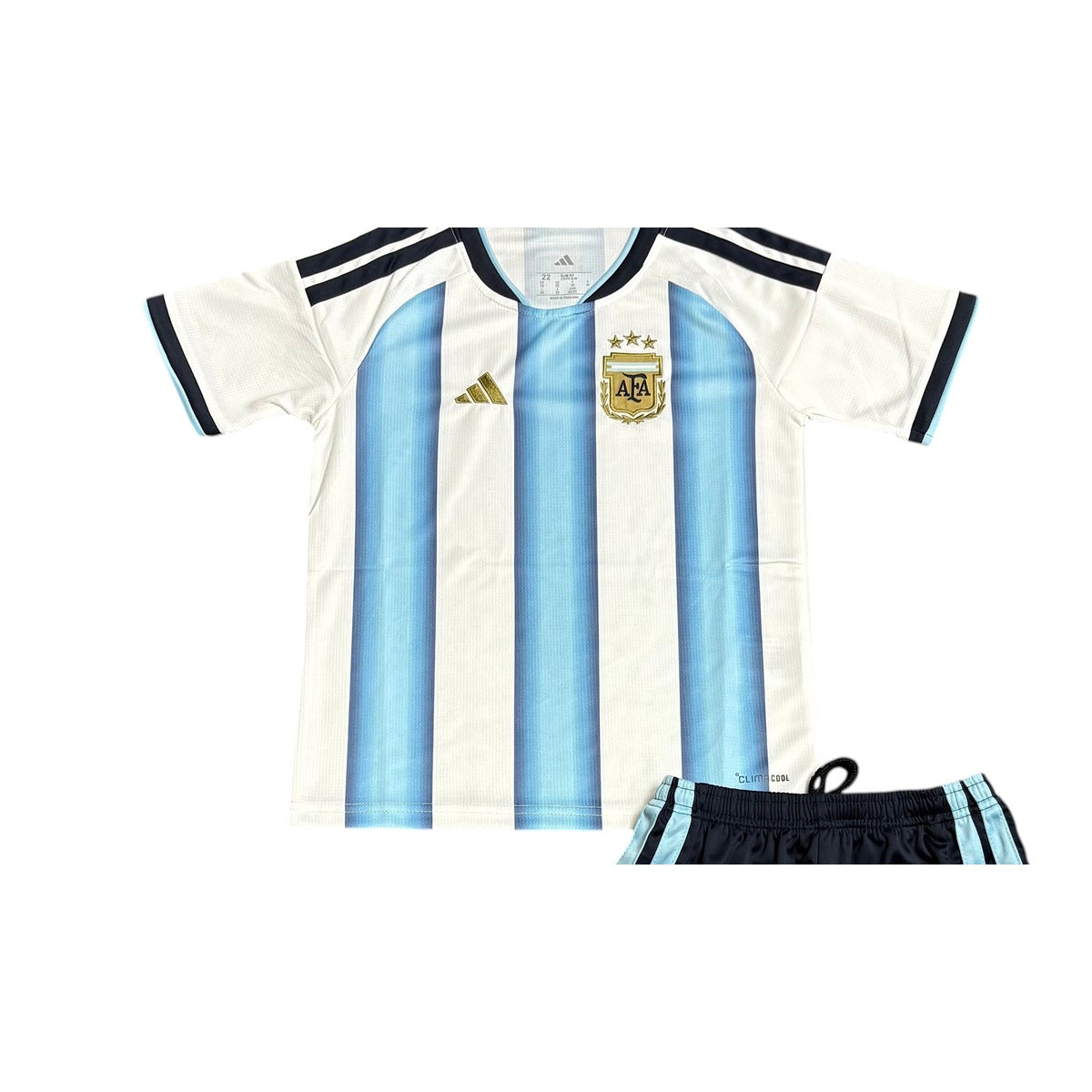 Camisa Seleção Argentina Infantil 26 detalhe escudo manequim fundo branco