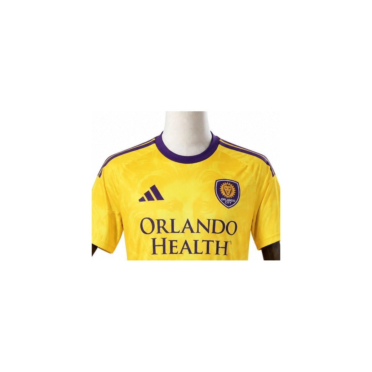 Camisa Orlando City - 2º Uniforme Torcedor 2026 detalhe escudo manequim fundo branco
