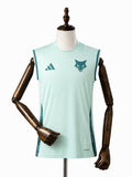 Cruzeiro Green Vest Sleeveless Training Jersey front wood mannequin white background