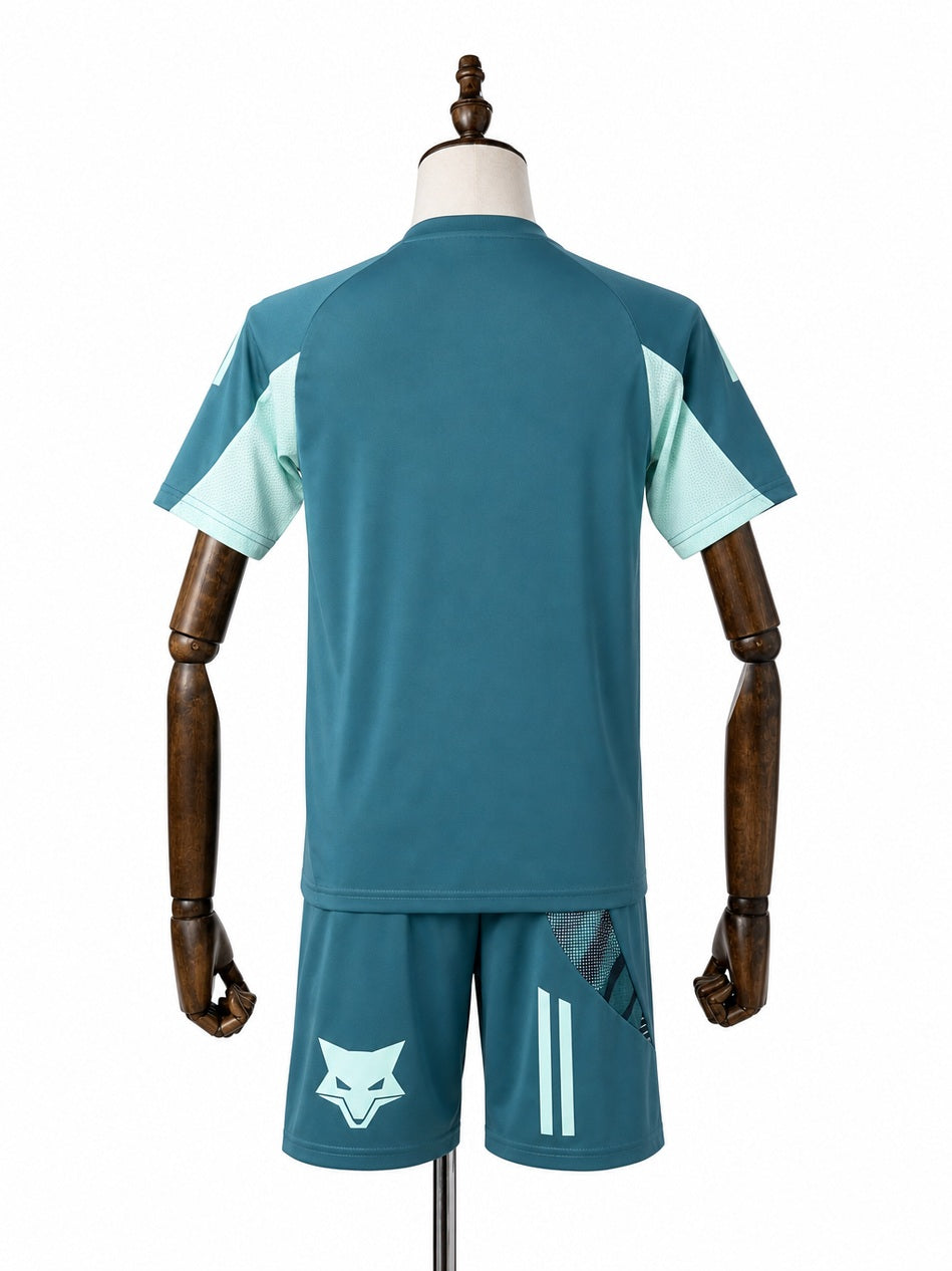 Cruzeiro training kids Kit back wood mannequin white background