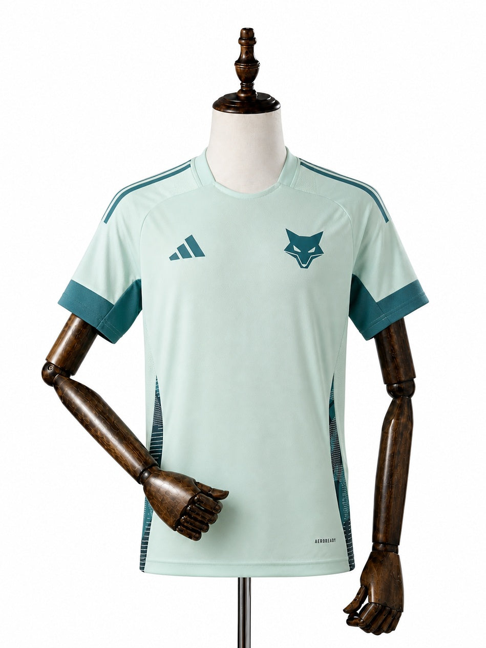 Cruzeiro Women Green Training Jersey front wood mannequin white background