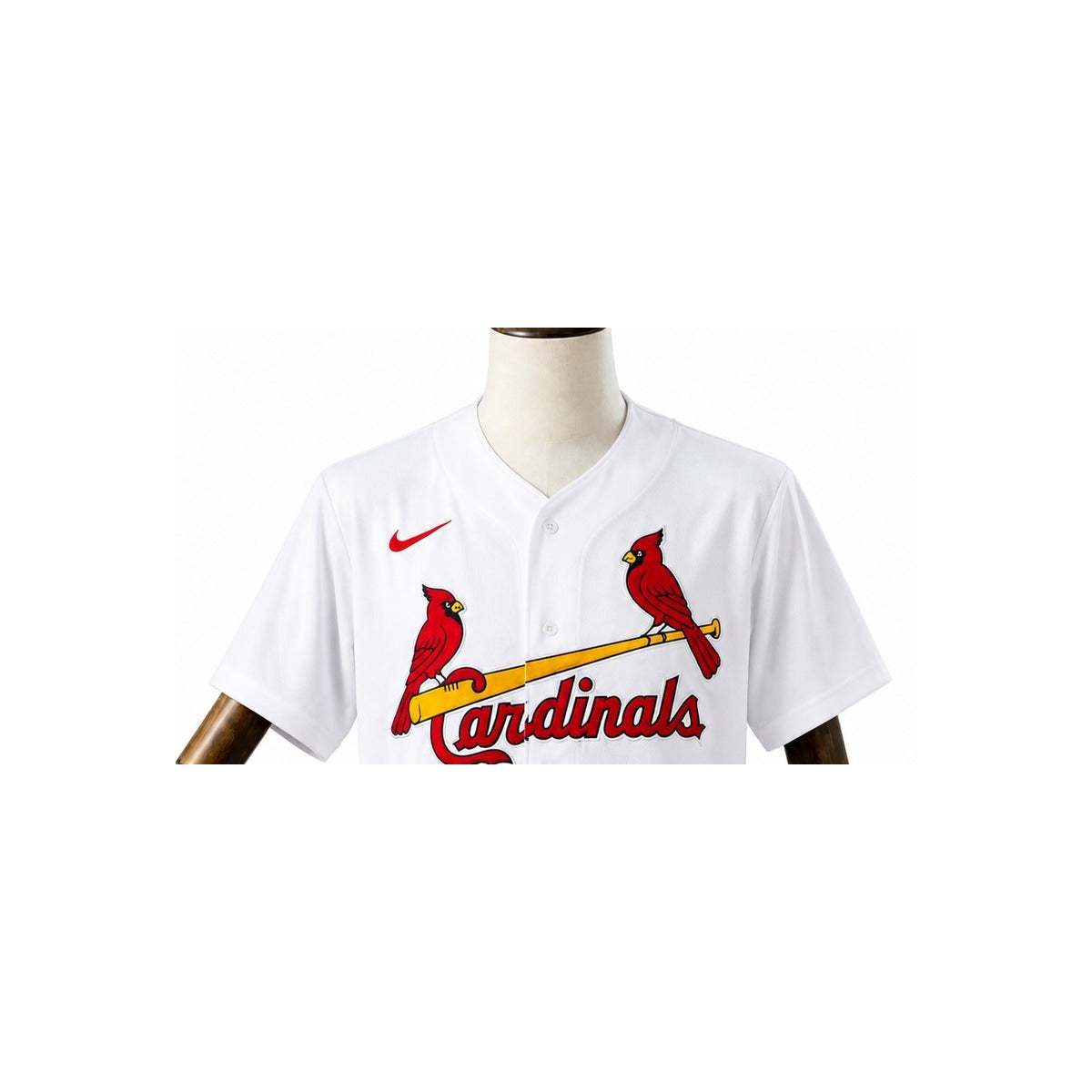 St. Louis Cardinals MLB – Camisa Oficial Primeira (Home) detalhe escudo manequim fundo branco