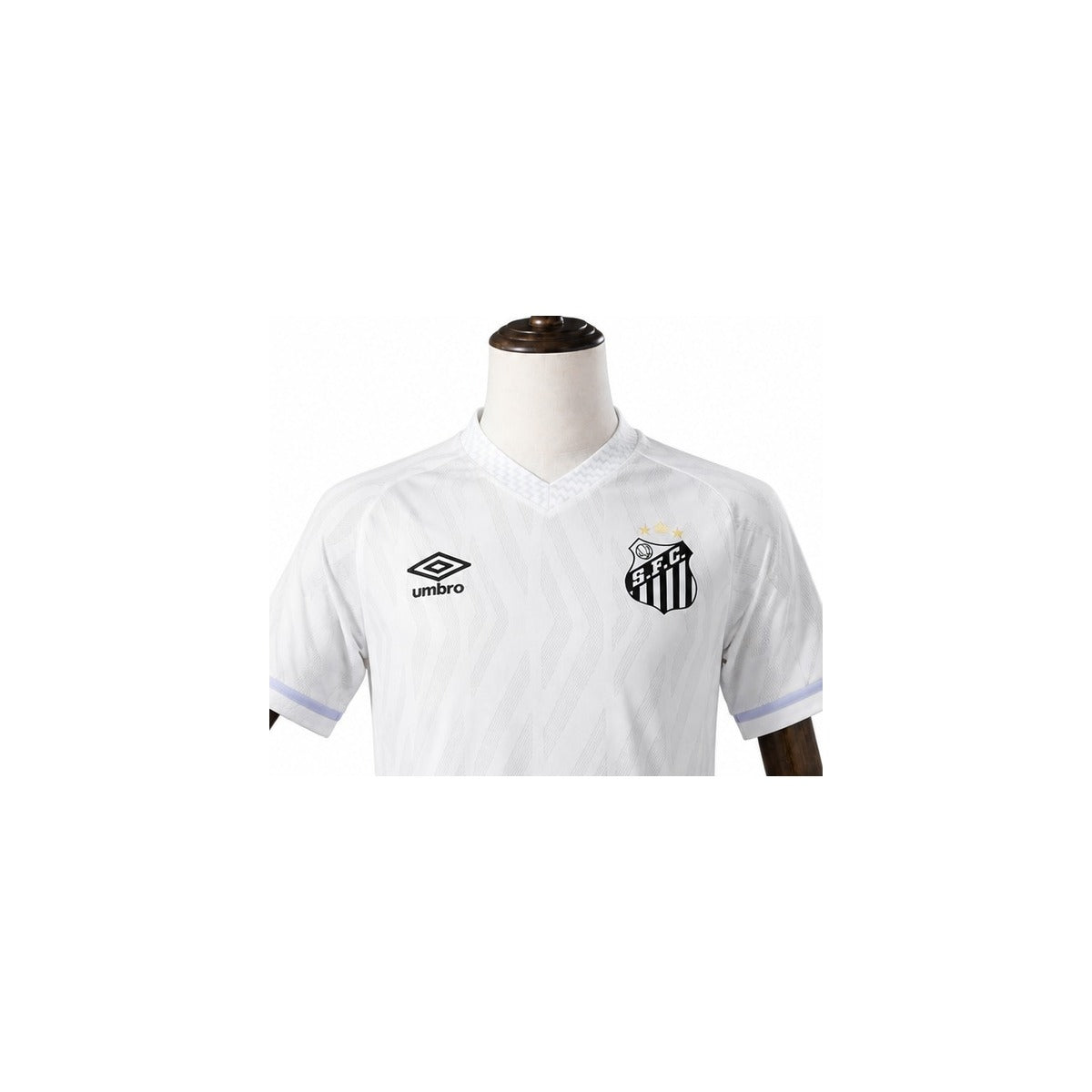Camisa Santos - 1º Uniforme Jogador 2025/2026 detalhe escudo fundo branco
