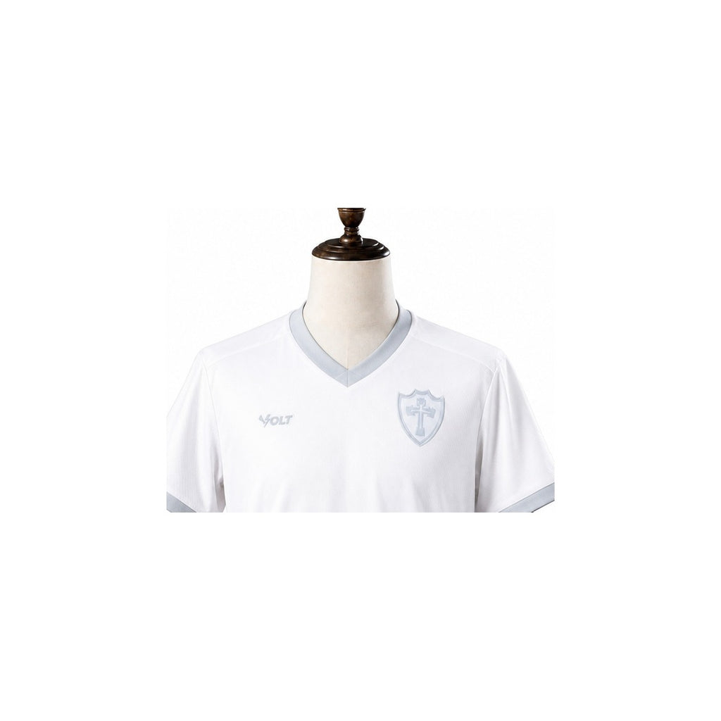Camisa Portuguesa – 2º Uniforme Jogador 2026/2027 detalhe escudo manequim fundo branco