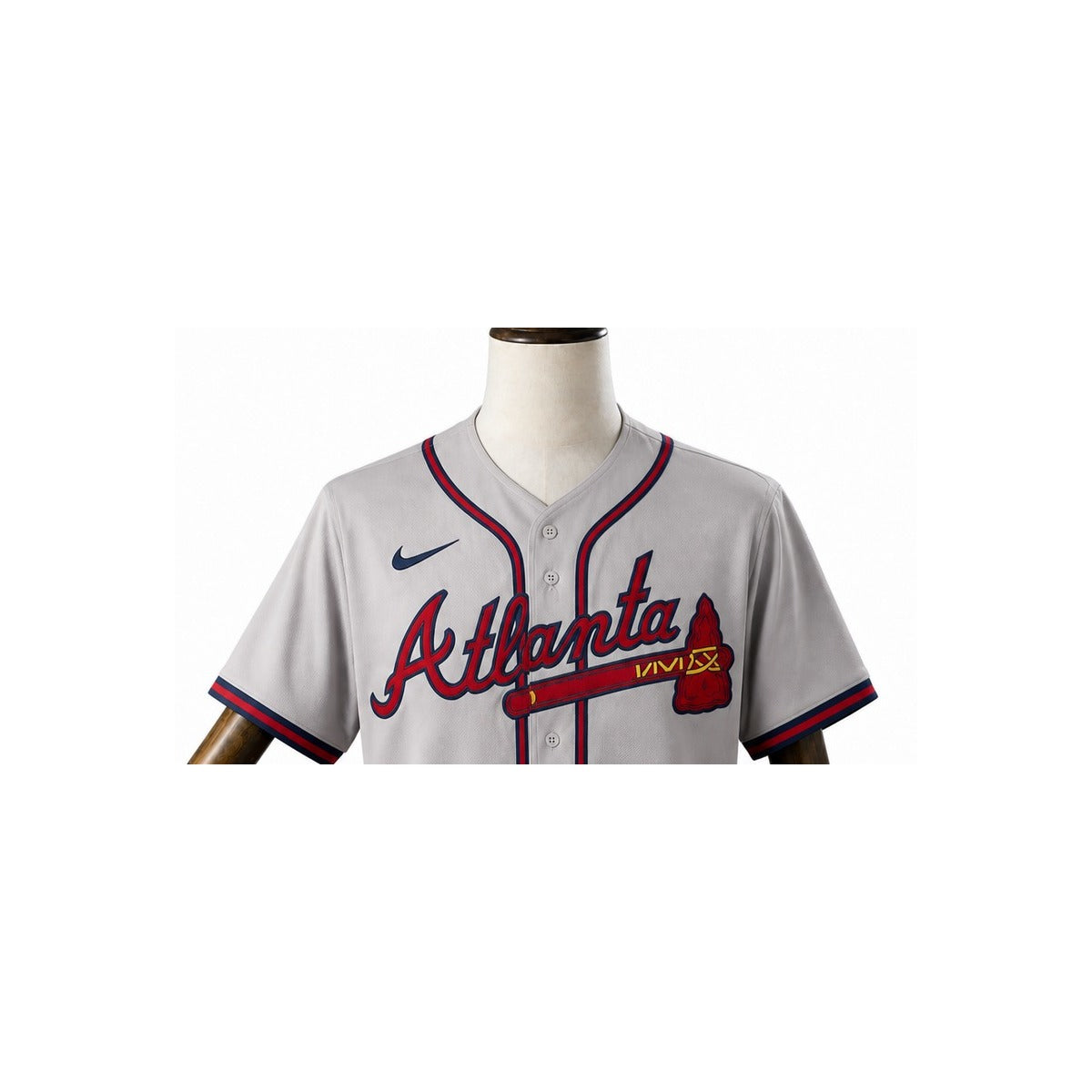 Atlanta Braves MLB – Camisa Oficial Segunda (Away) detalhe escudo manequim fundo branco