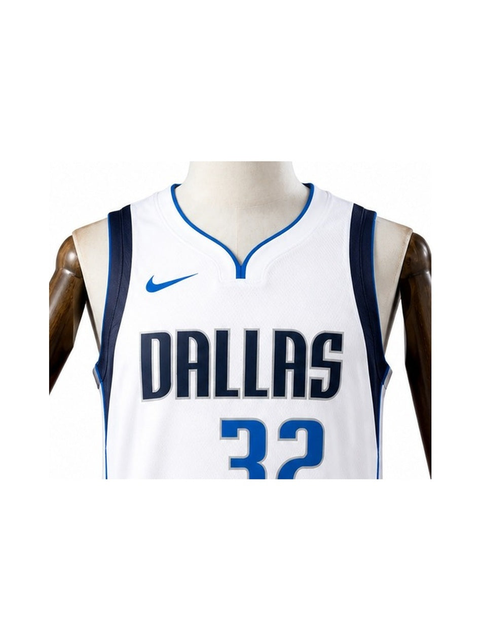 Camiseta NBA Dallas Mavericks - 2ª Camisa (Away) detalhe escudo fundo branco padronizado