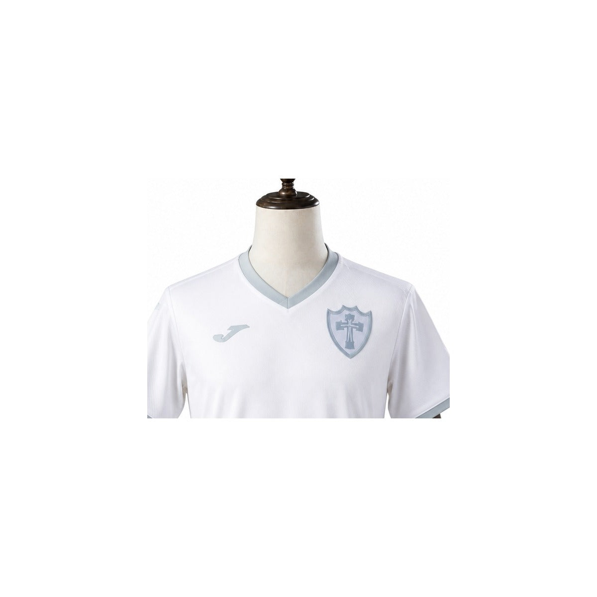 Camisa Portuguesa - 2º Uniforme Torcedor Sem Patch 2025/2026 detalhe escudo fundo branco