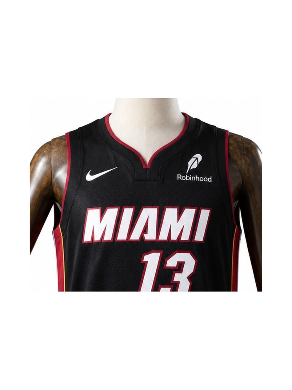 Camiseta NBA Miami Heat - 2ª Camisa (Away) detalhe escudo fundo branco padronizado