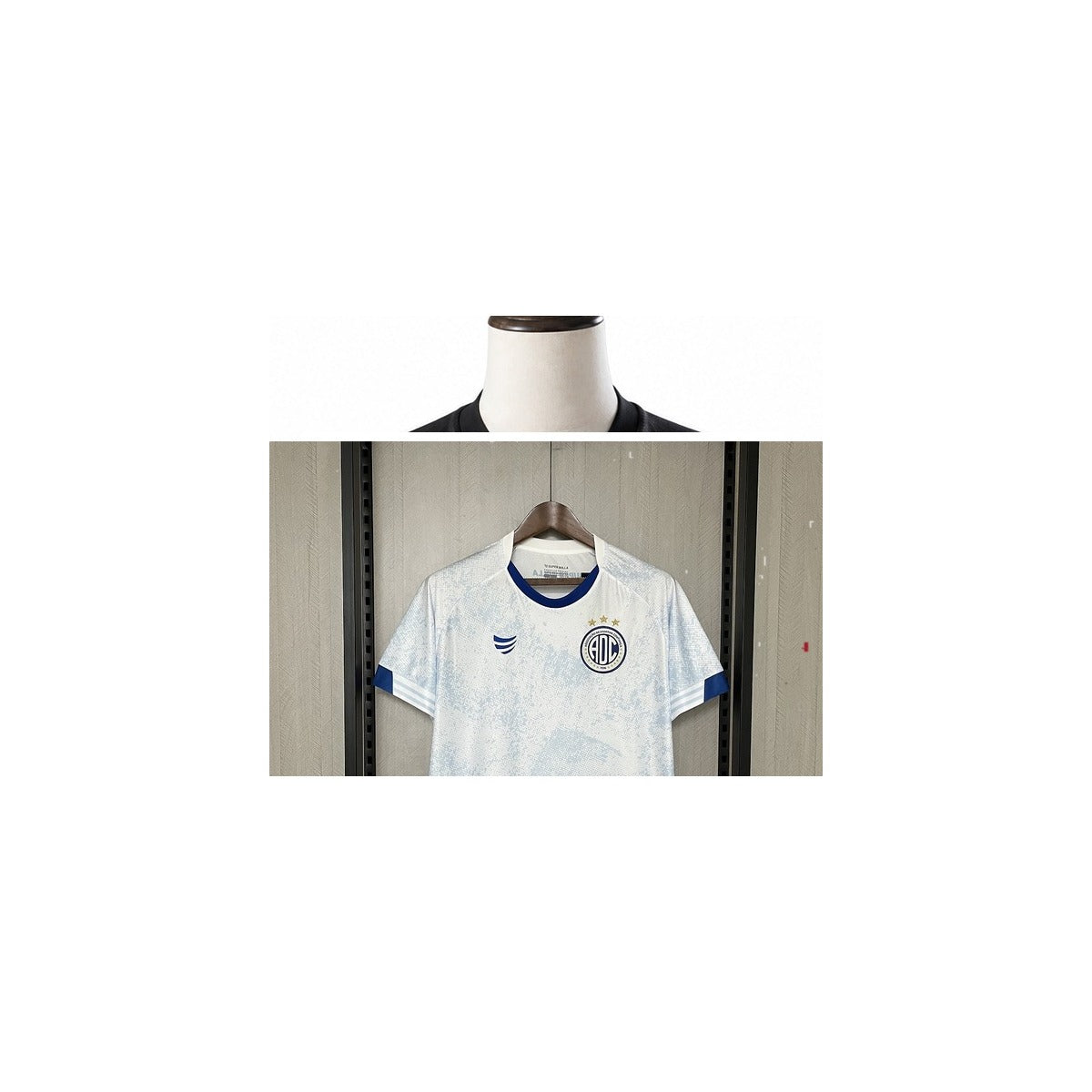 Camisa Confiança – 2º Uniforme Jogador 2026/2027 detalhe escudo manequim fundo branco
