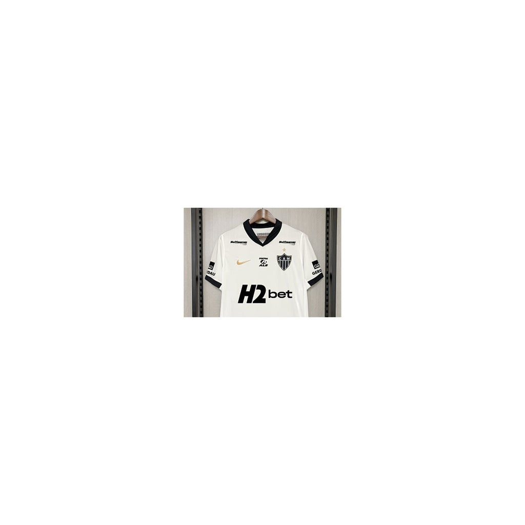 Camisa Atlético-MG – 2º Uniforme Jogador 2026 detalhe escudo fundo branco padronizado