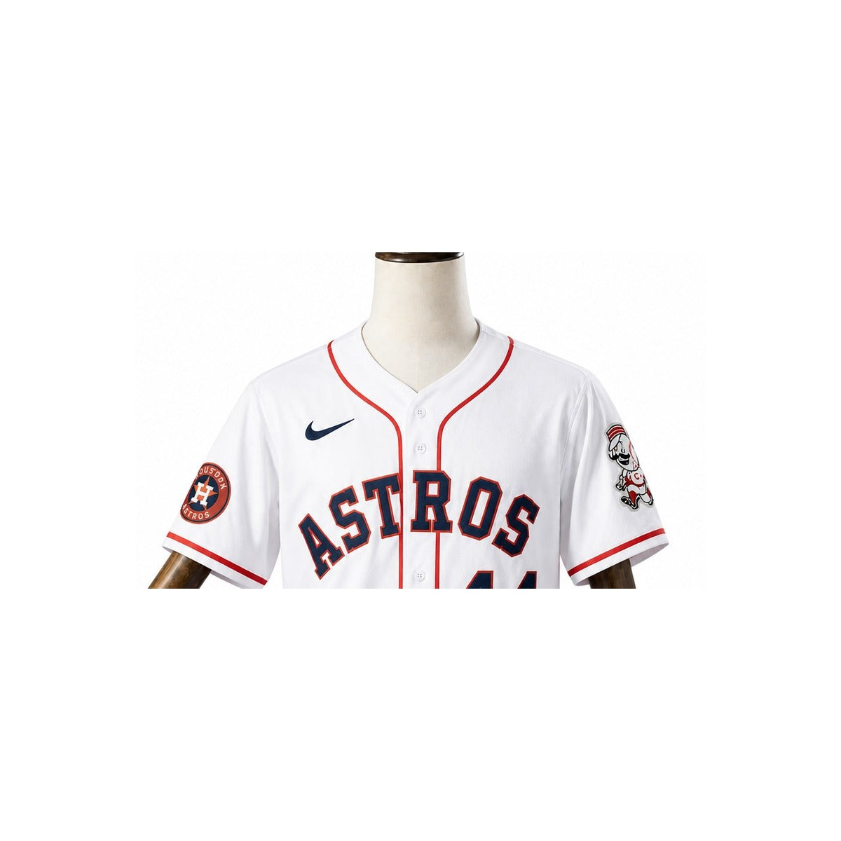 Cincinnati Reds MLB – Camisa Oficial Primeira (Home) detalhe escudo manequim fundo branco