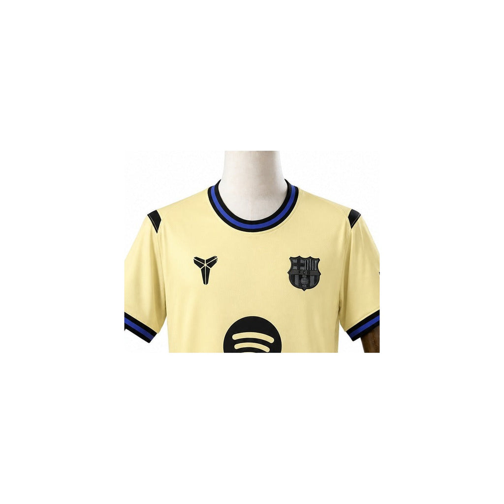 Camisa Barcelona - 2º Uniforme Torcedor 2025/26 detalhe escudo manequim fundo branco