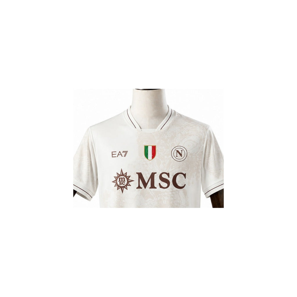 Camisa Napoli - 2º Uniforme Torcedor 2025/26 detalhe escudo manequim fundo branco