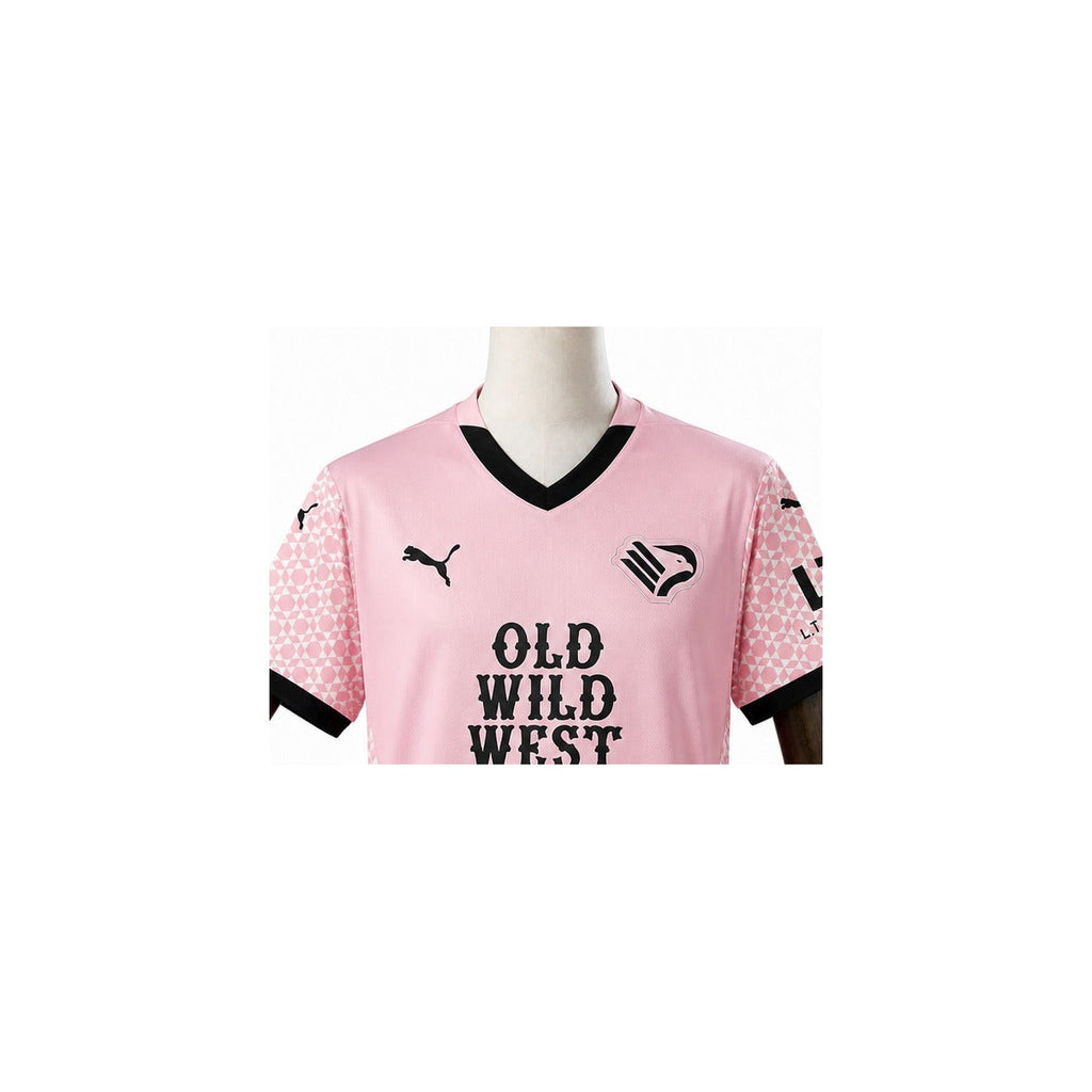 Camisa Palermo - 1º Uniforme Torcedor 2024/25 detalhe escudo manequim fundo branco