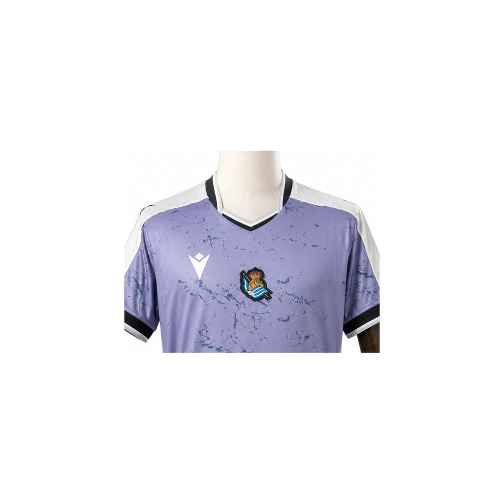 Camisa Real Sociedad - 2º Uniforme Torcedor 2025/26 detalhe escudo manequim fundo branco