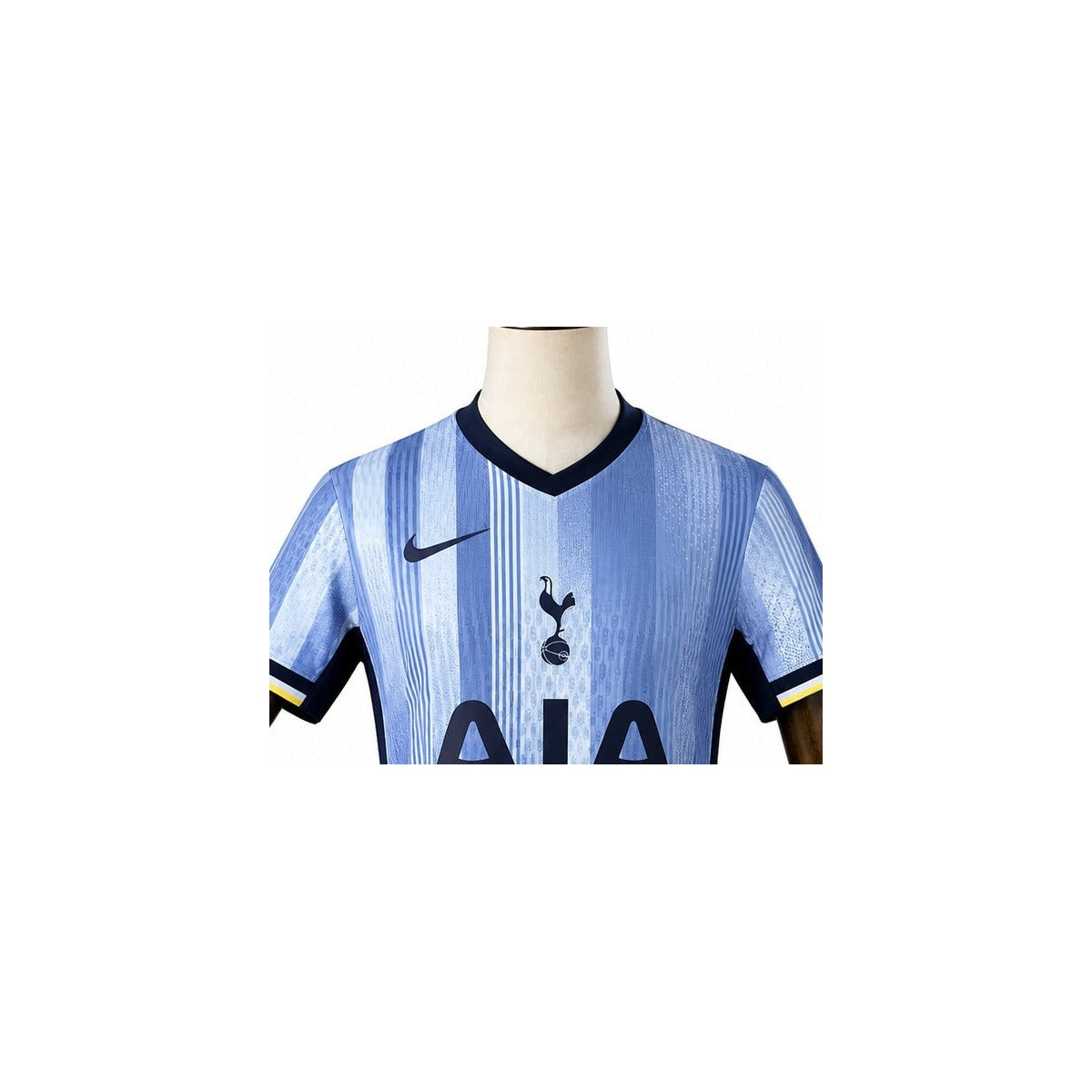 Camisa Tottenham Hotspur - 2º Uniforme Jogador 2024/25 detalhe escudo manequim fundo branco