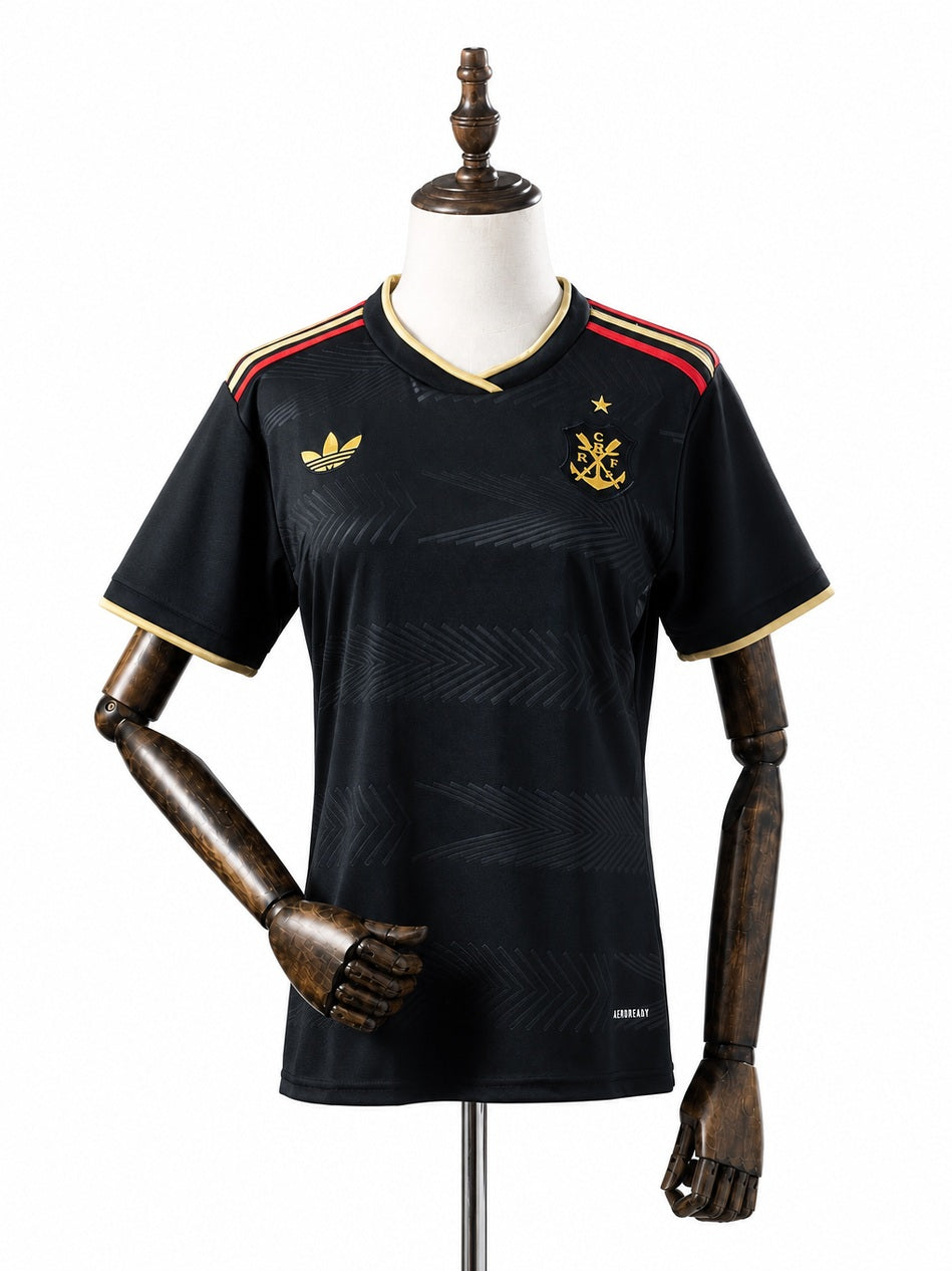 Flamengo 2025/26 Jersey front wood mannequin white background