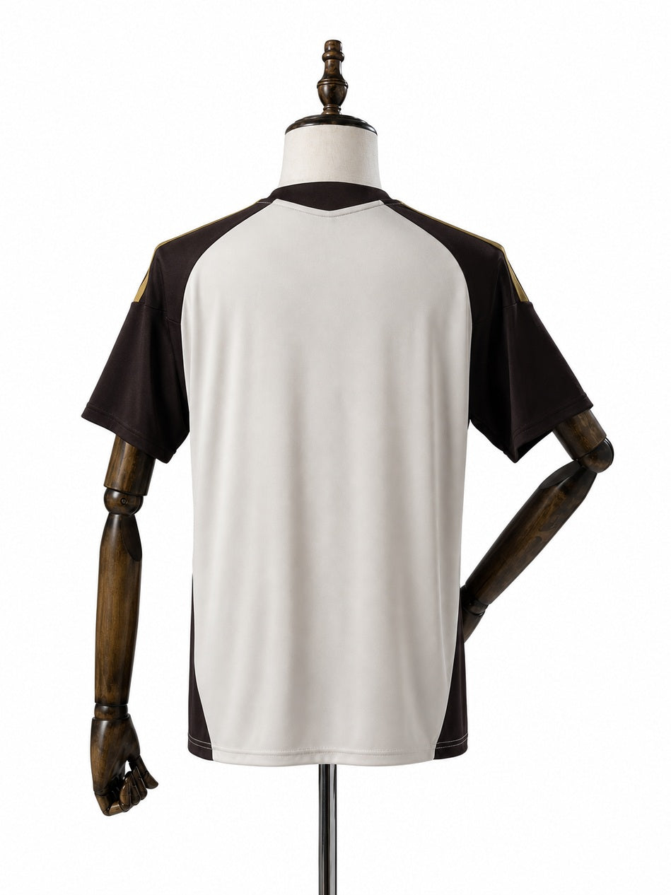 Flamengo 2026/27 Training Jersey back wood mannequin white background