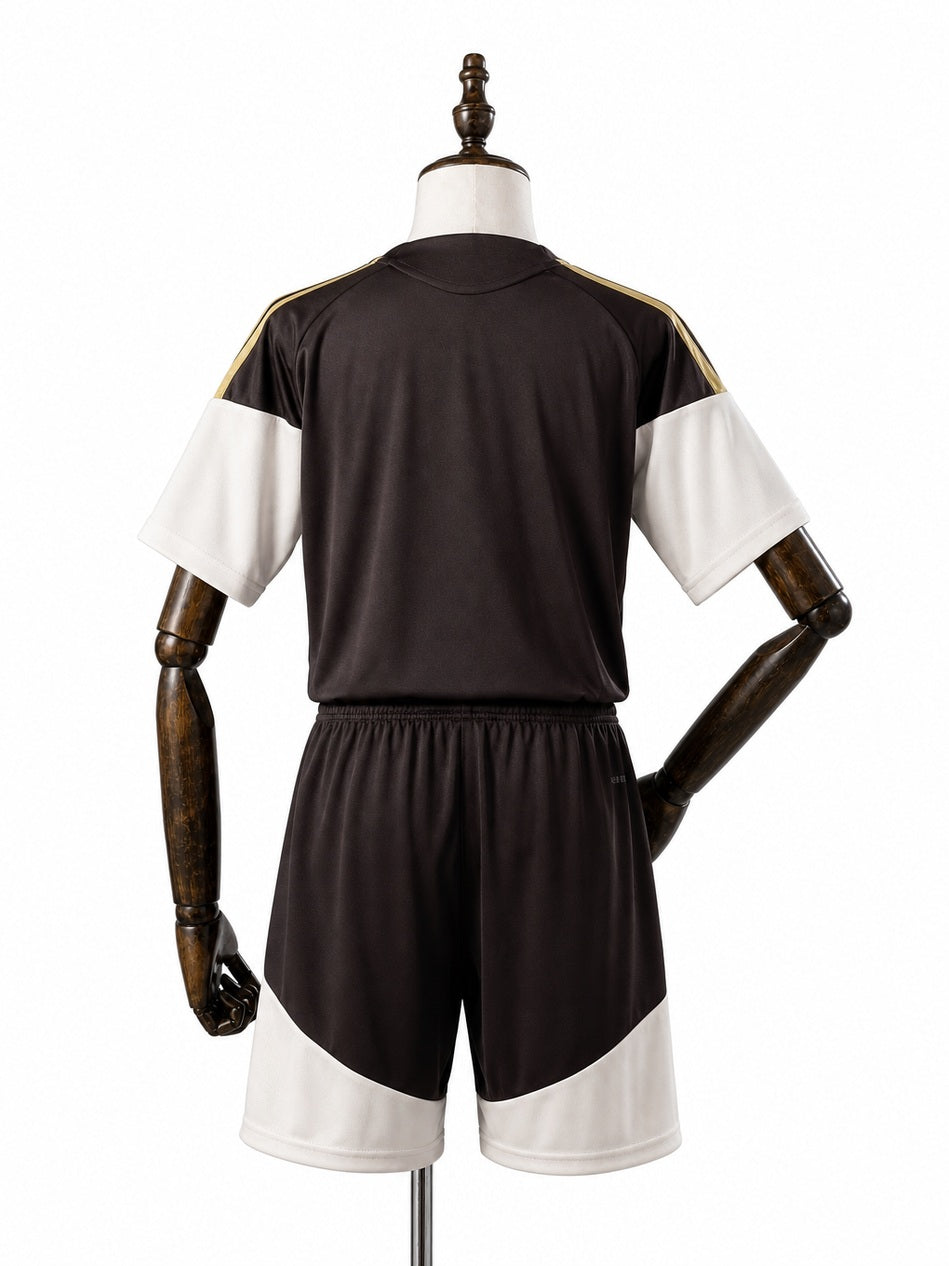 Flamengo 2026/27 Training Kids Kit back wood mannequin white background