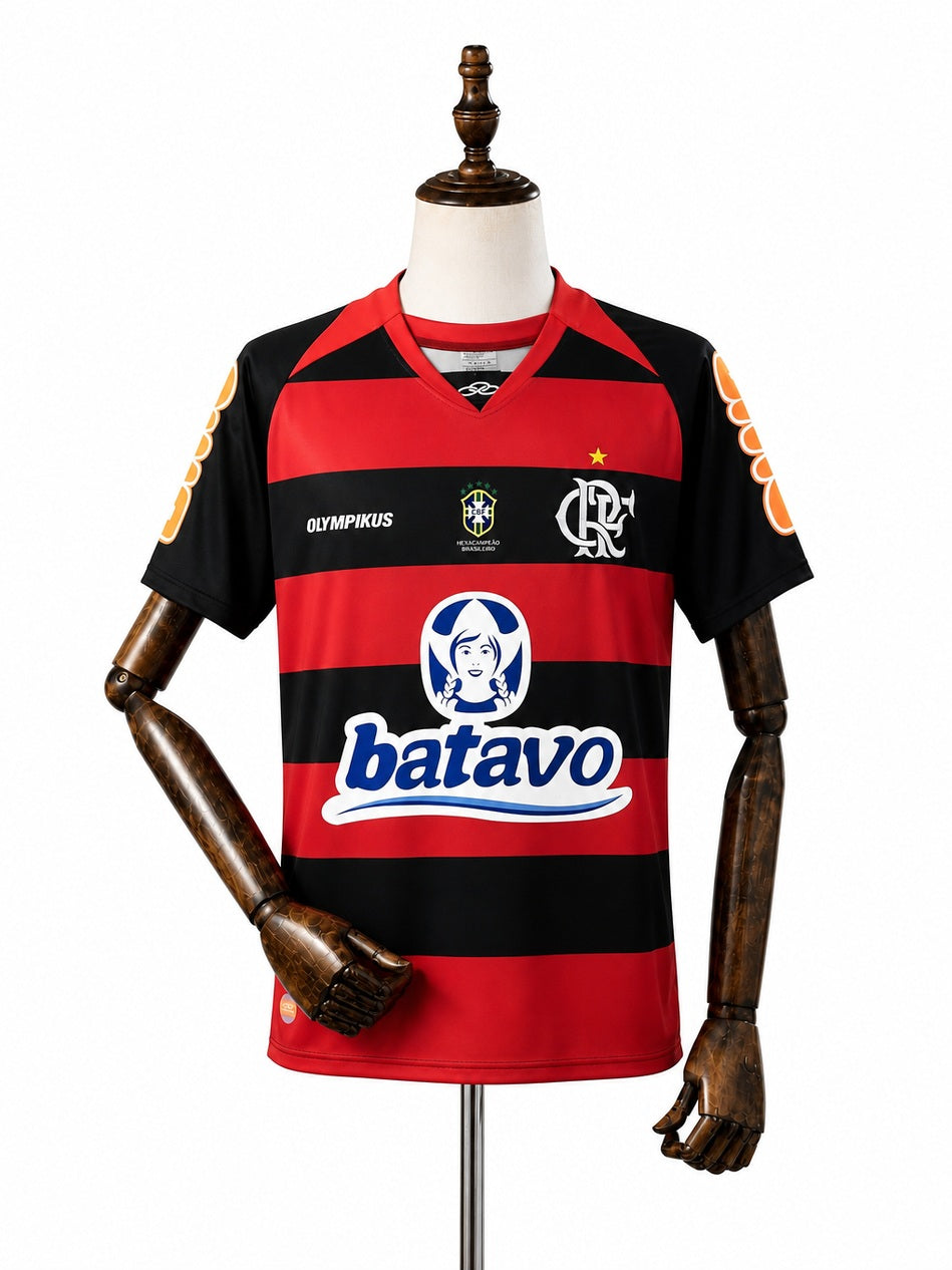Flamengo Home Retro Jersey front wood mannequin white background
