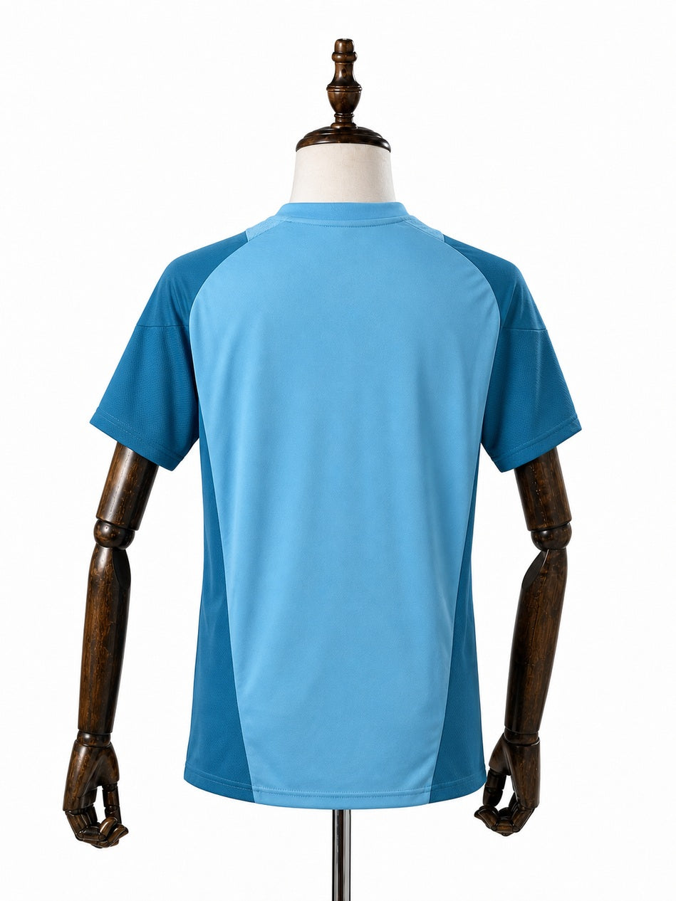 Flamengo Women Training Jersey back wood mannequin white background